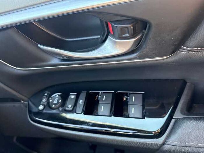 Honda CR-V Hybrid 2.0 i-MMD Hybrid SR 2WD 5dr eCVT 